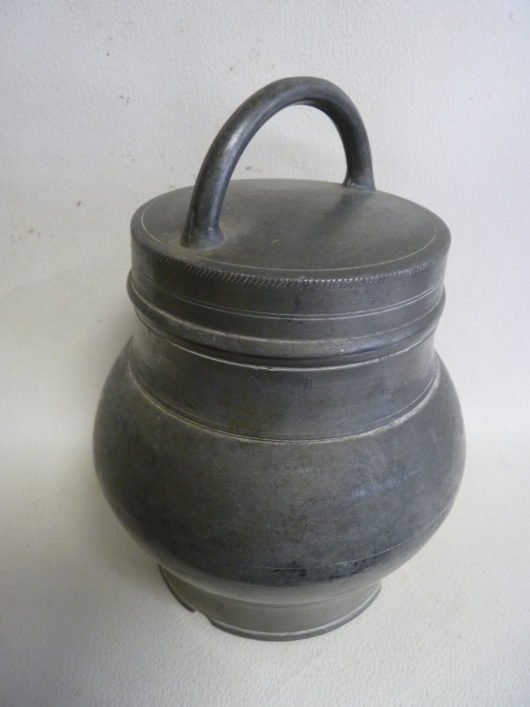 Sustenteur - Pot à bouillon en étain – Image 2