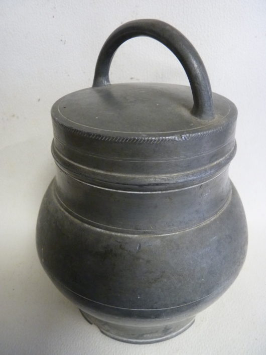 Sustenteur - Pot à bouillon en étain – Image 3