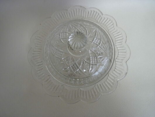 Bonbonnière tripode en verre – Image 3