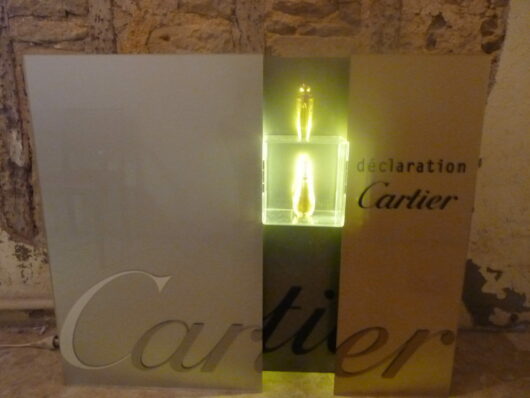 Présentoir PLV rétroéclairé parfum Déclaration Cartier