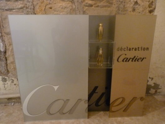Présentoir PLV rétroéclairé parfum Déclaration Cartier – Image 2