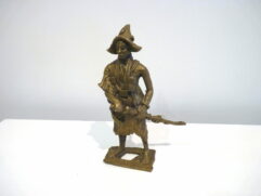 Personnage en bronze à la cire perdue