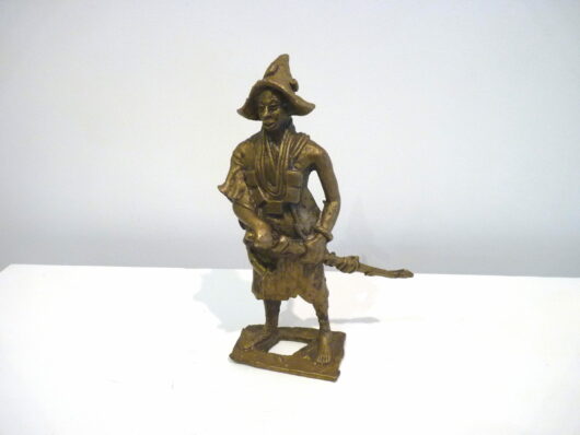 Personnage en bronze à la cire perdue