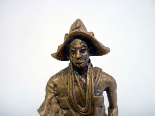 Personnage en bronze à la cire perdue – Image 3