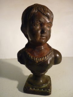 Buste enfant en plâtre polychrome