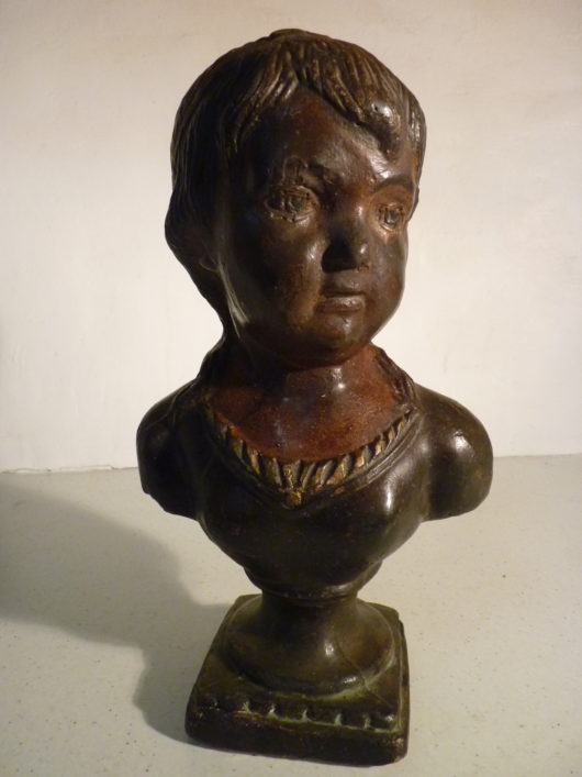 Buste enfant en plâtre polychrome