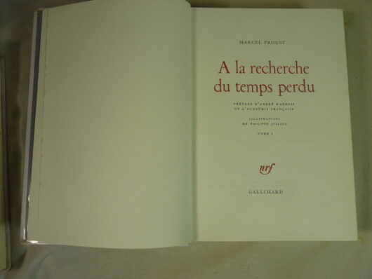 Marcel Proust - A la recherche du temps perdu. Édition NRF la gerbe illustrée – Image 2